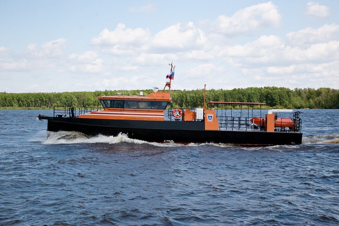 UMK-20V Class Russian Multipurpose Search and Rescue Vessel (C)